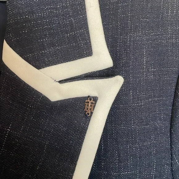 Tommy Hilfiger Navy Blazer with White Trim and Branded Buttons! Size 14 - Picture 9 of 17